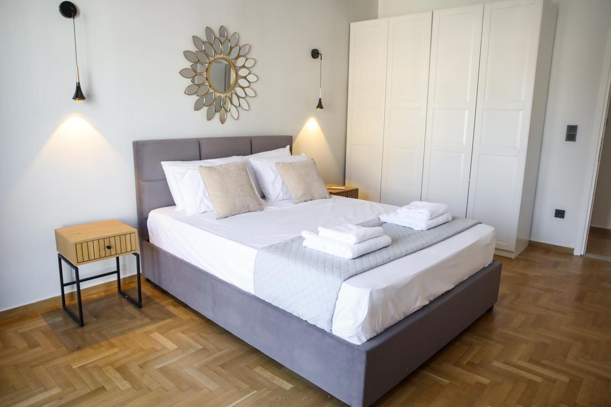 3bd With Acropolis & Temple Of Zeus View Apartment